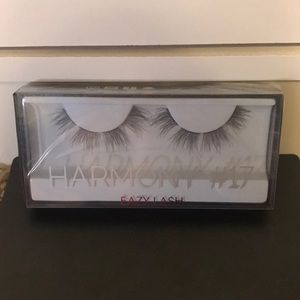 Huda Beauty Harmony #17 False Lashes